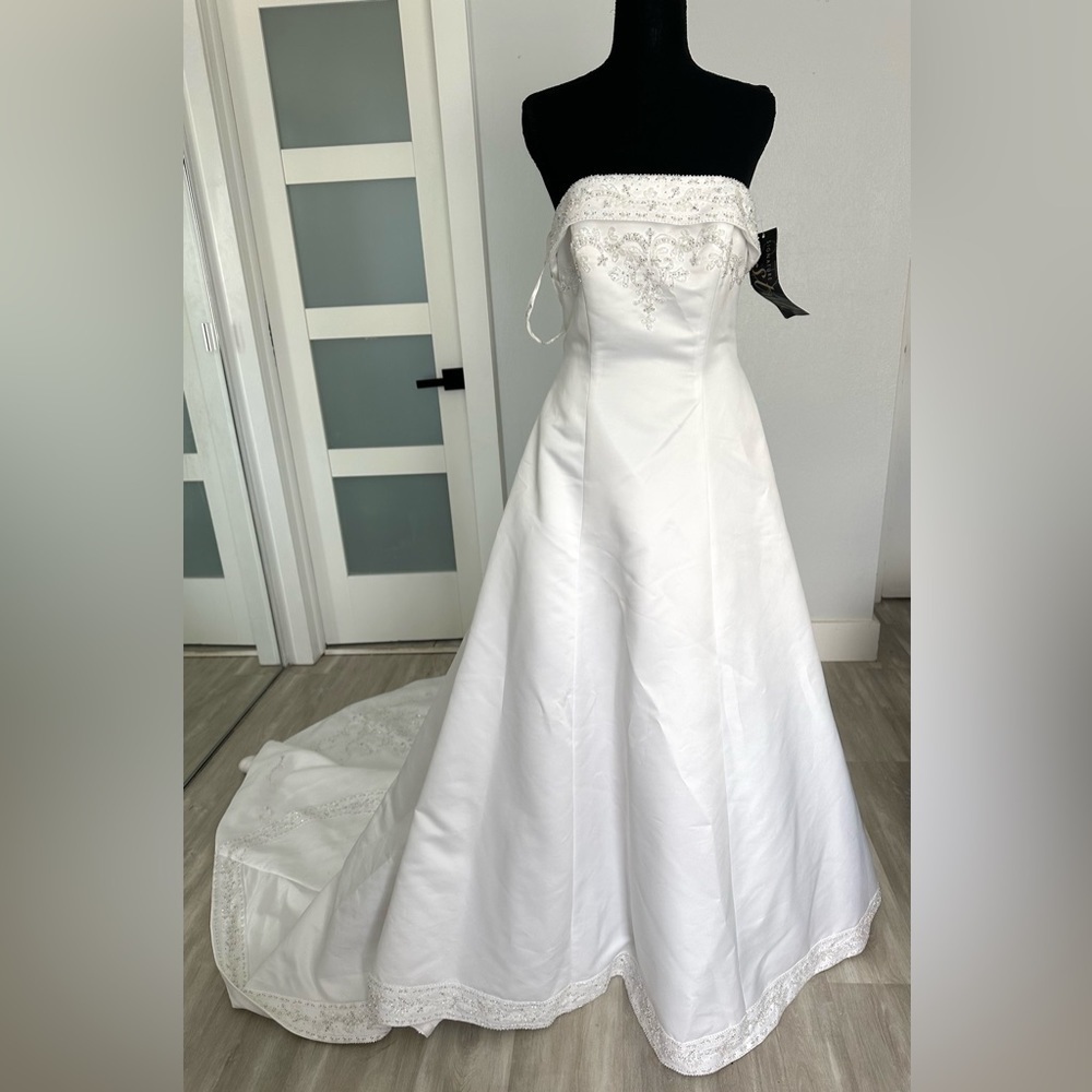White Strapless Beaded Wedding Dress Style 10041106 Size 12